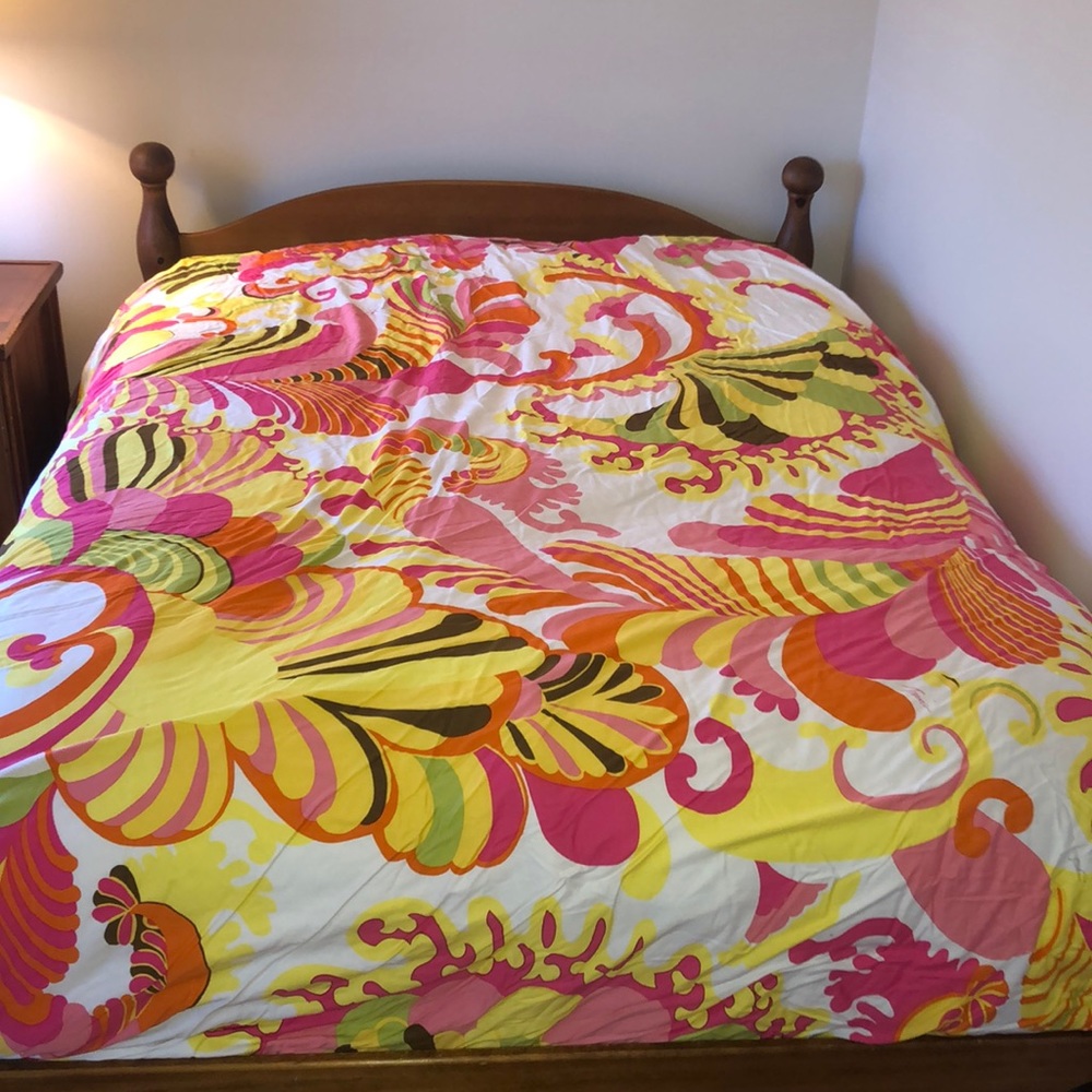 Trina Turk Residential Luxury King Comforter Set